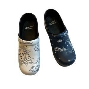 Dansko Sun & Moon clogs sz 37